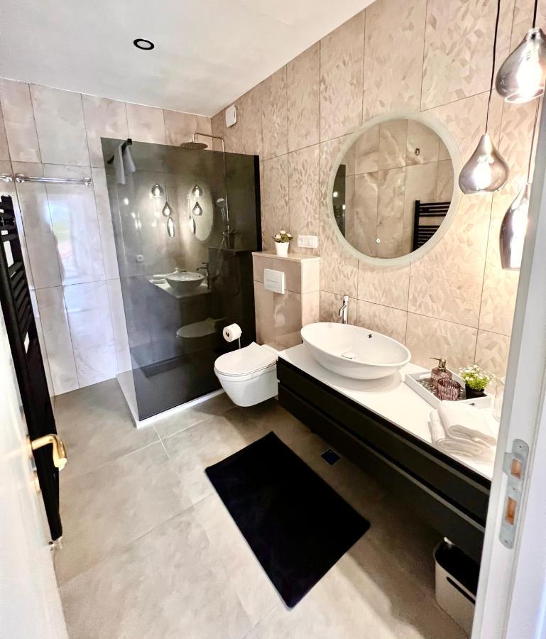Seaview Pool Apartment-Lumiere, Island Hvar-Gdinj Exterior foto